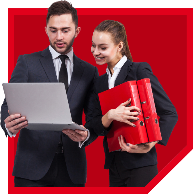 Consultores actuariales revisando datos de Jubilación Patronal Consultores actuariales revisando datos de Jubilación Patronal